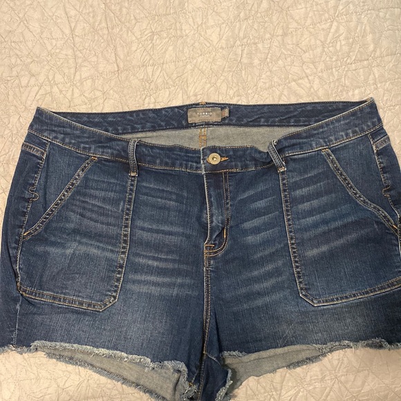 Jean shorts - Picture 1 of 3